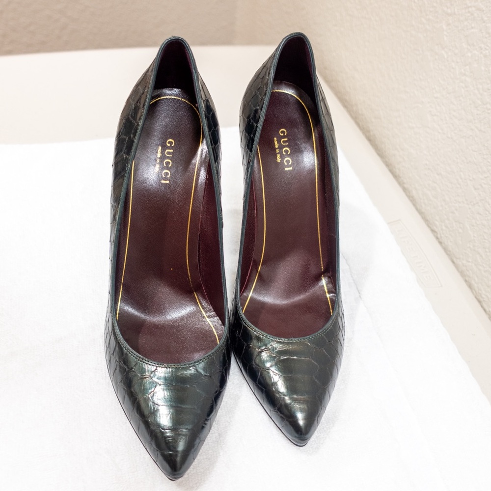Gucci Vintage Python Heels - image 5